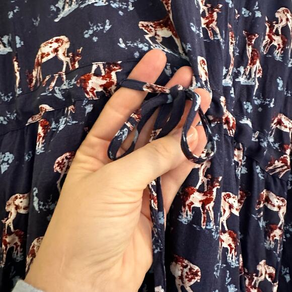 Modcloth Trusty Travel Deer Print Button Down Back Peplum Shirt V-neck XL Blue - Picture 5 of 9